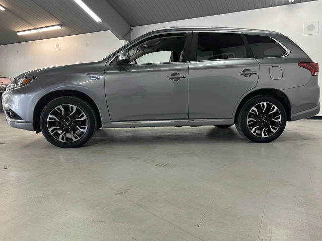 Mitsubishi Outlander PHEV SE 2018