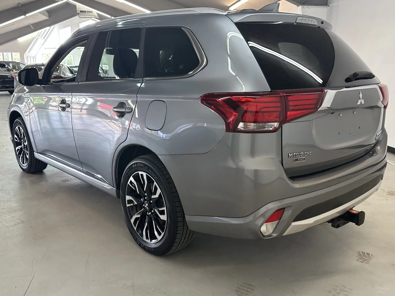 2018 Mitsubishi Outlander PHEV SE Image principale