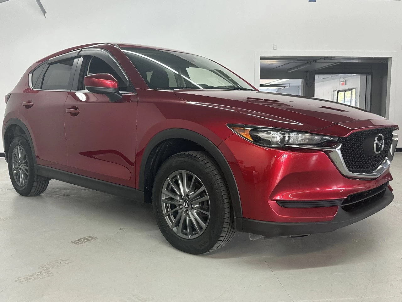 2021 Mazda CX-5 GX Image principale