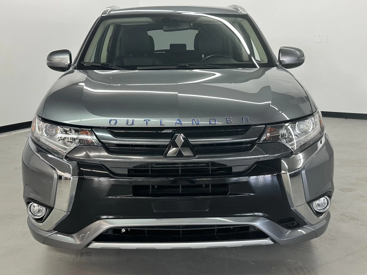 2018 Mitsubishi Outlander PHEV SE Image principale