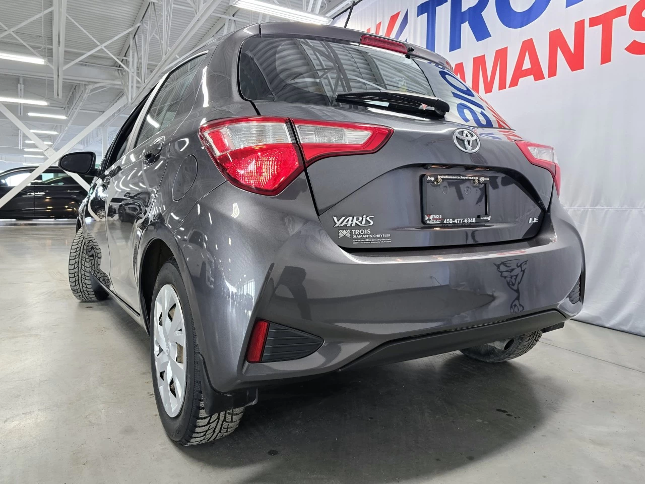 2018 Toyota Yaris LE/SE Main Image