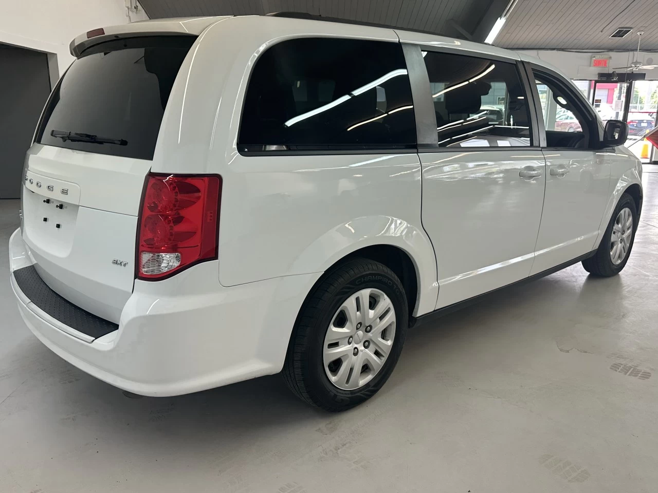 2020 Dodge Grand Caravan SXT Main Image