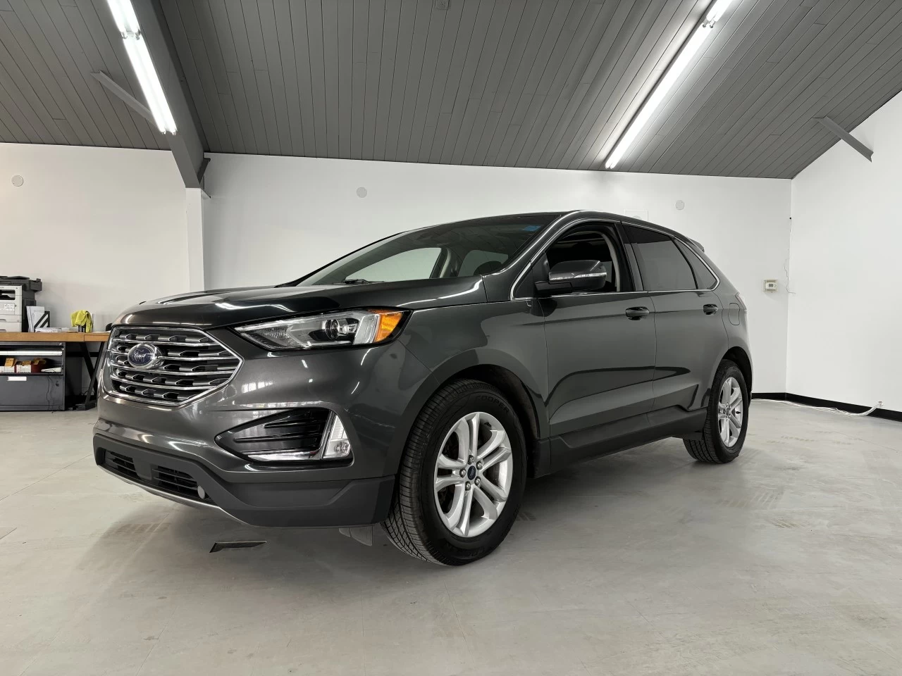 2019 Ford Edge SEL Main Image