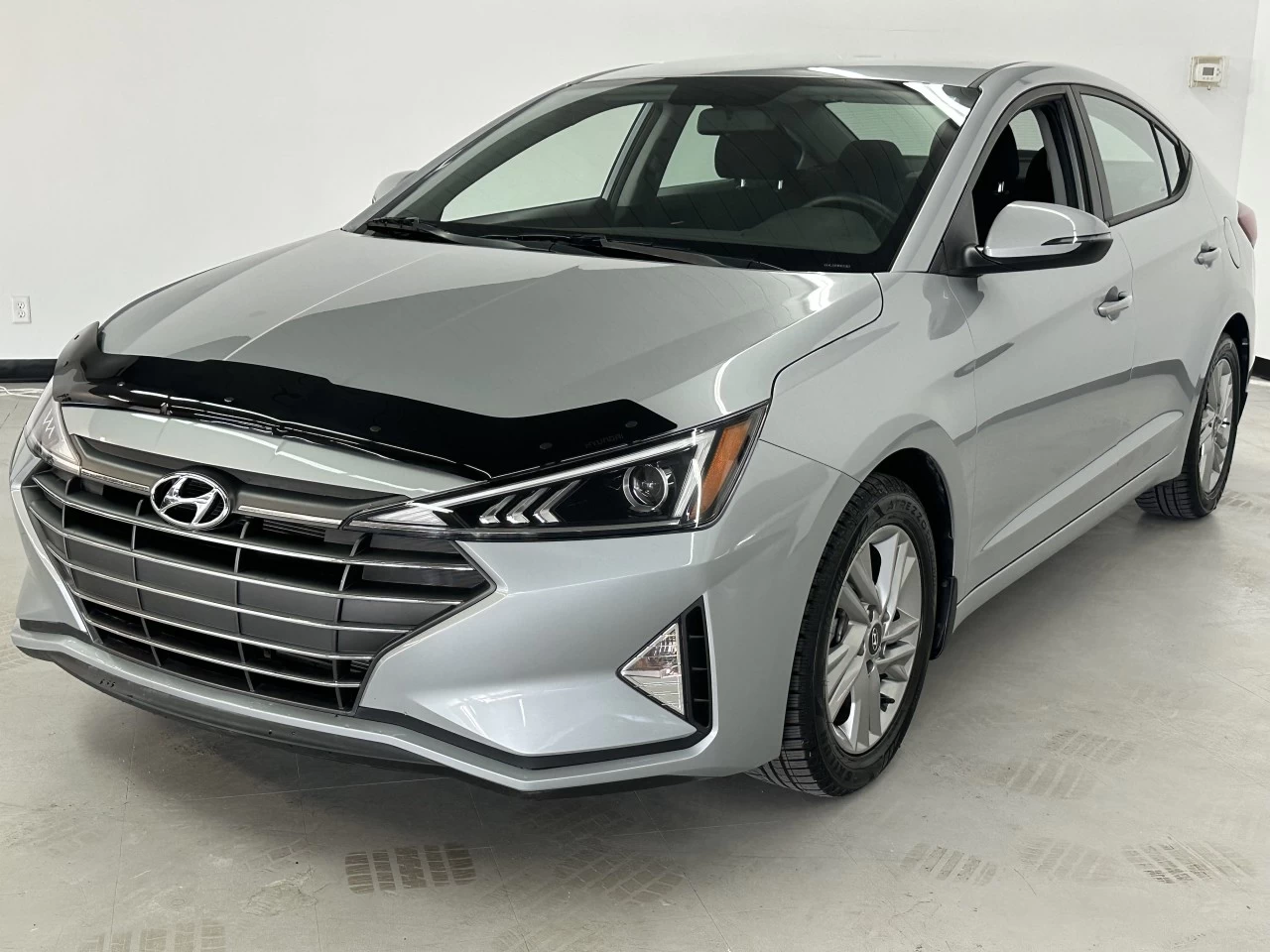 2020 Hyundai Elantra Preferred Main Image