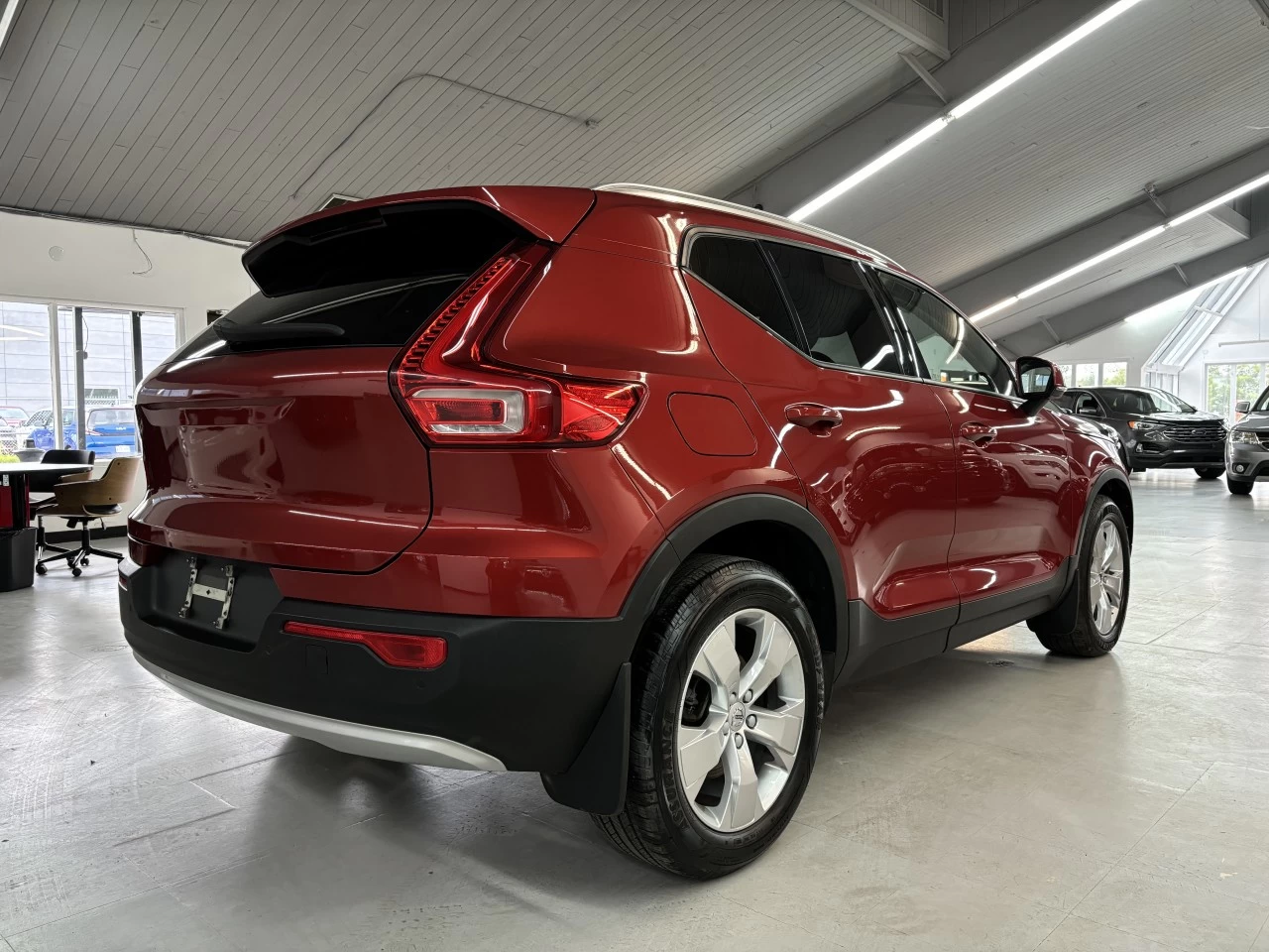 2021 Volvo XC40 Momentum Image principale