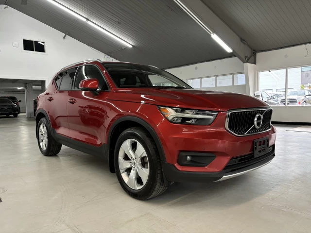 Volvo XC40 Momentum 2021