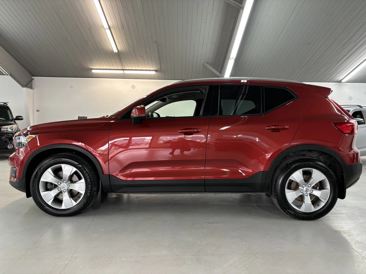 2021 Volvo XC40 Momentum Image principale