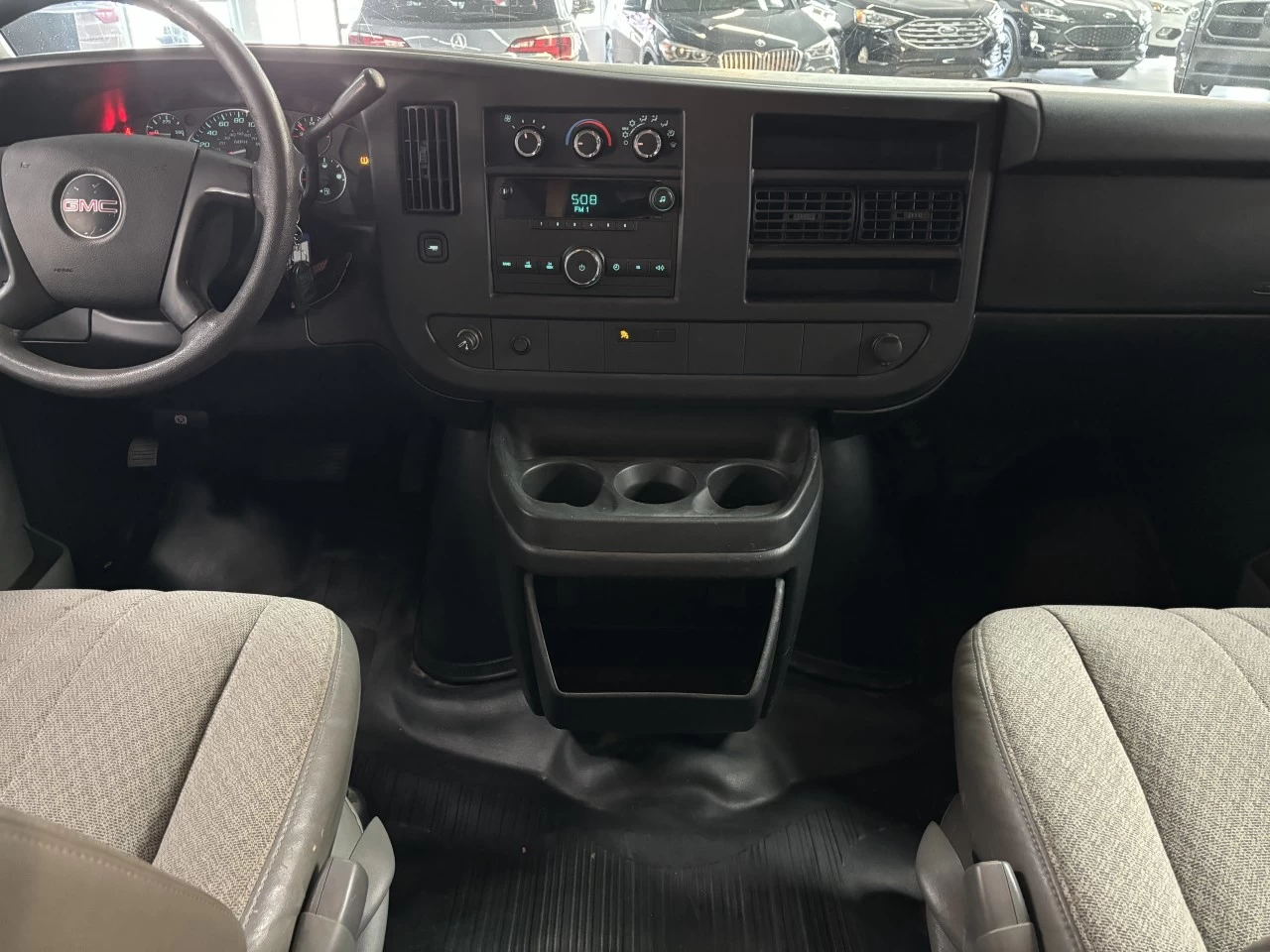 2010 GMC G15 RWD 1500 135" Image principale