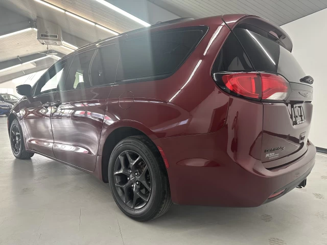 Chrysler Pacifica Touring Plus 2019