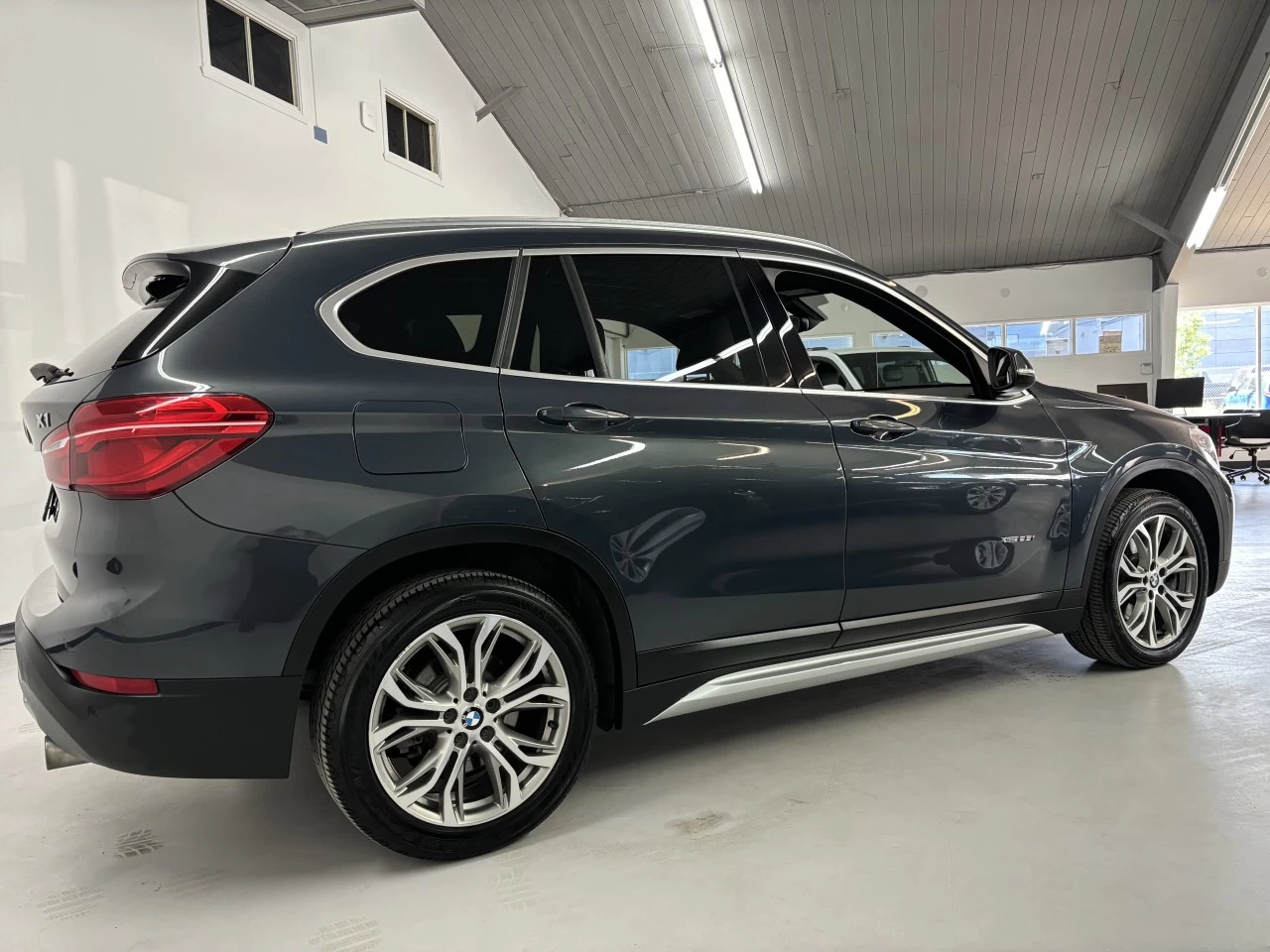 2017 BMW X1 xDrive28i Image principale