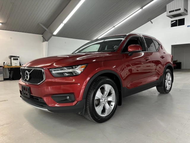 Volvo XC40 Momentum 2021