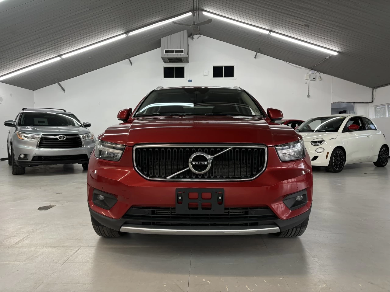 2021 Volvo XC40 Momentum Image principale