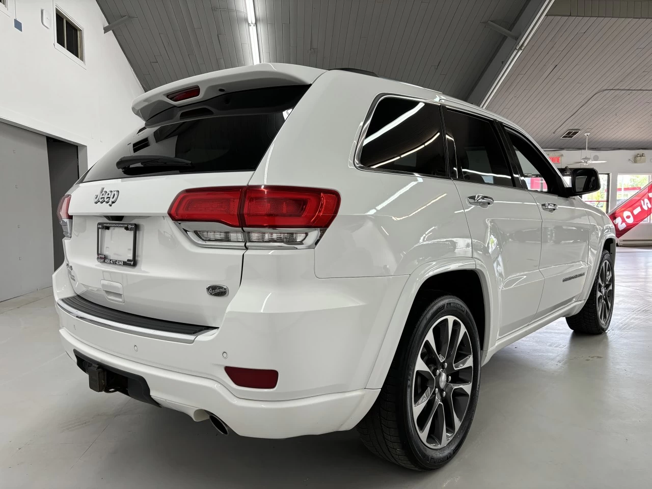 2017 Jeep Grand Cherokee Overland Image principale