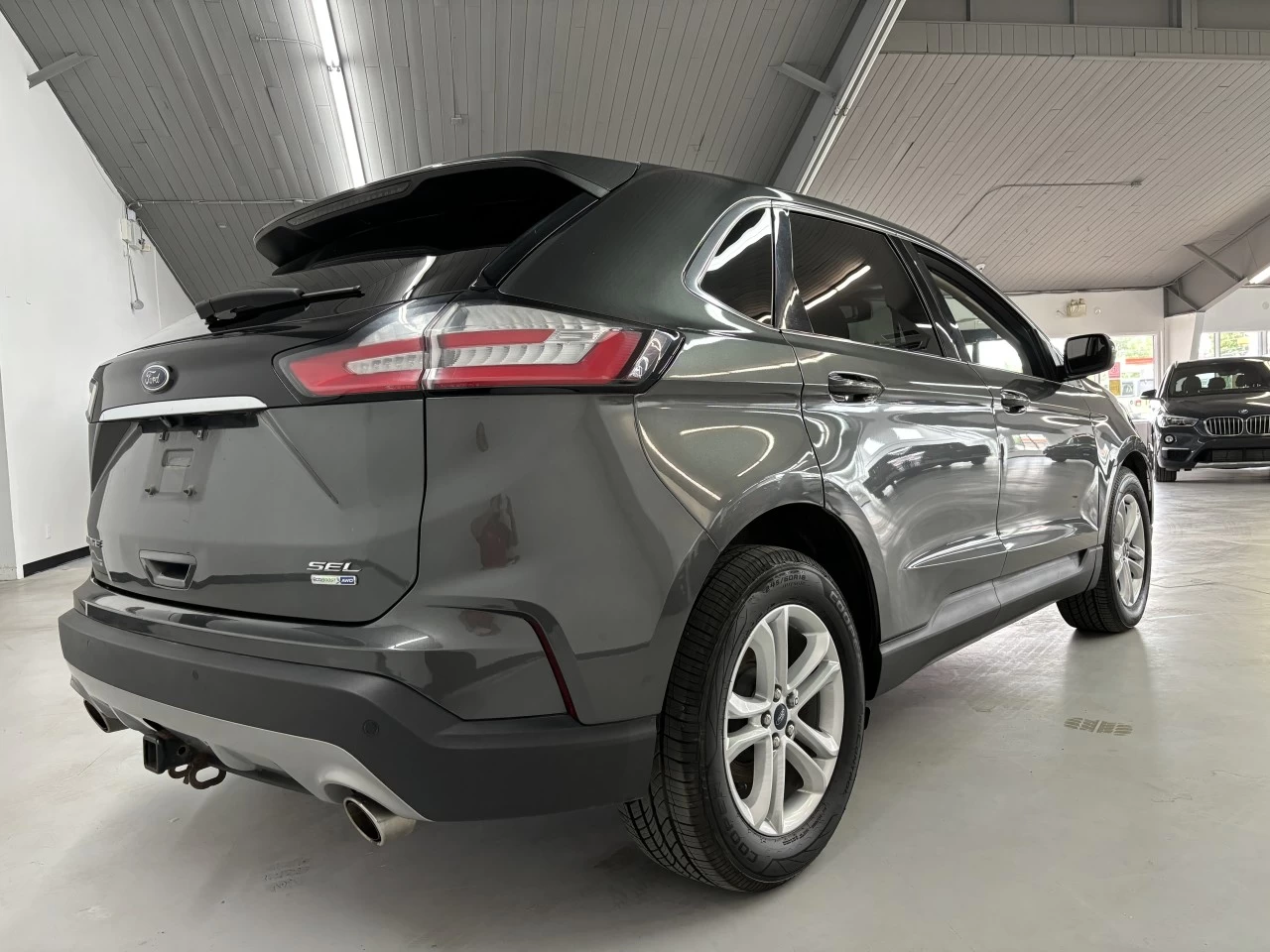 2019 Ford Edge SEL Main Image