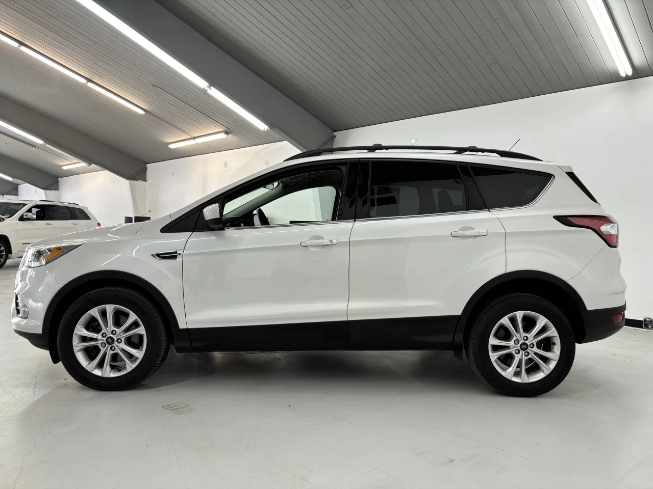 2017 Ford Escape SE Main Image