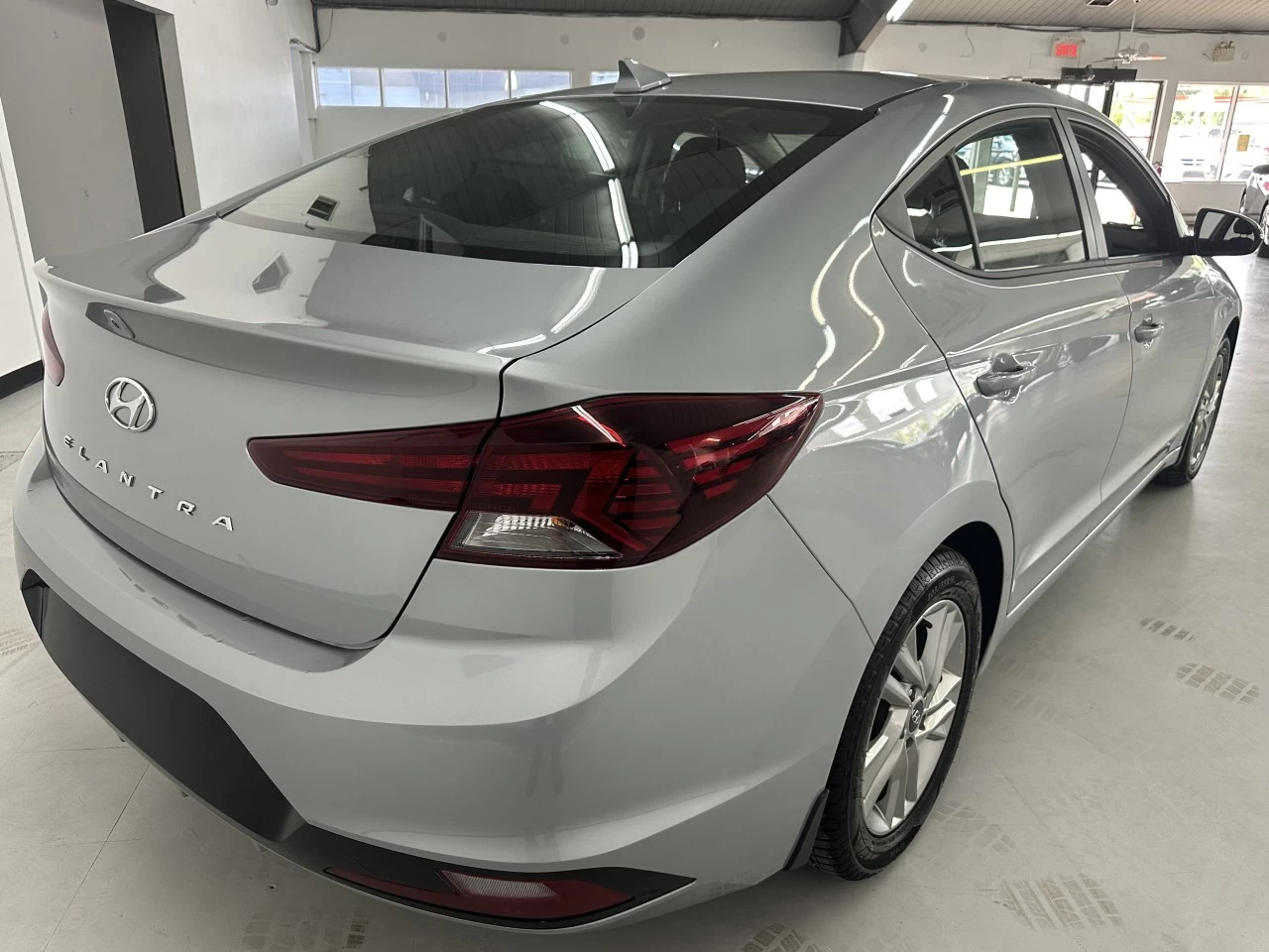 2020 Hyundai Elantra Preferred Main Image