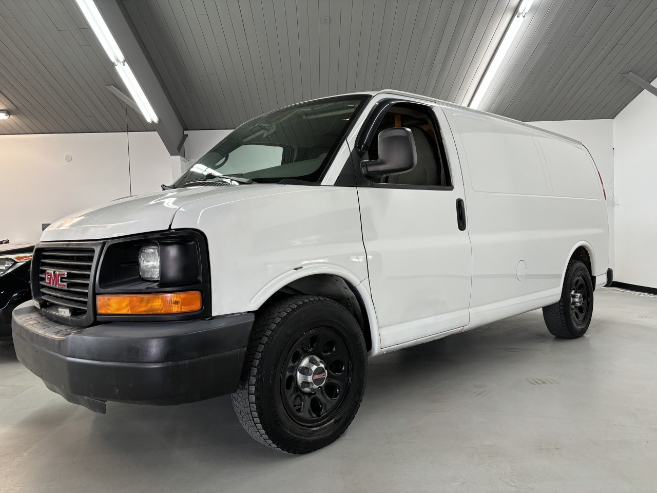 GMC 2010 G15 RWD 1500 135"