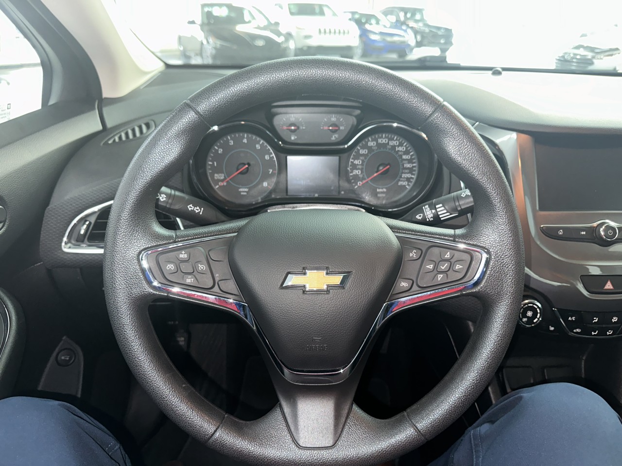 2018 Chevrolet Cruze LT Main Image